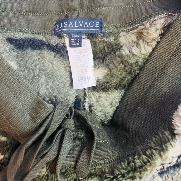PJ Salvage Fleece Camo Lounge Joggers Pants Size S Small NWT - Picture 5 of 8